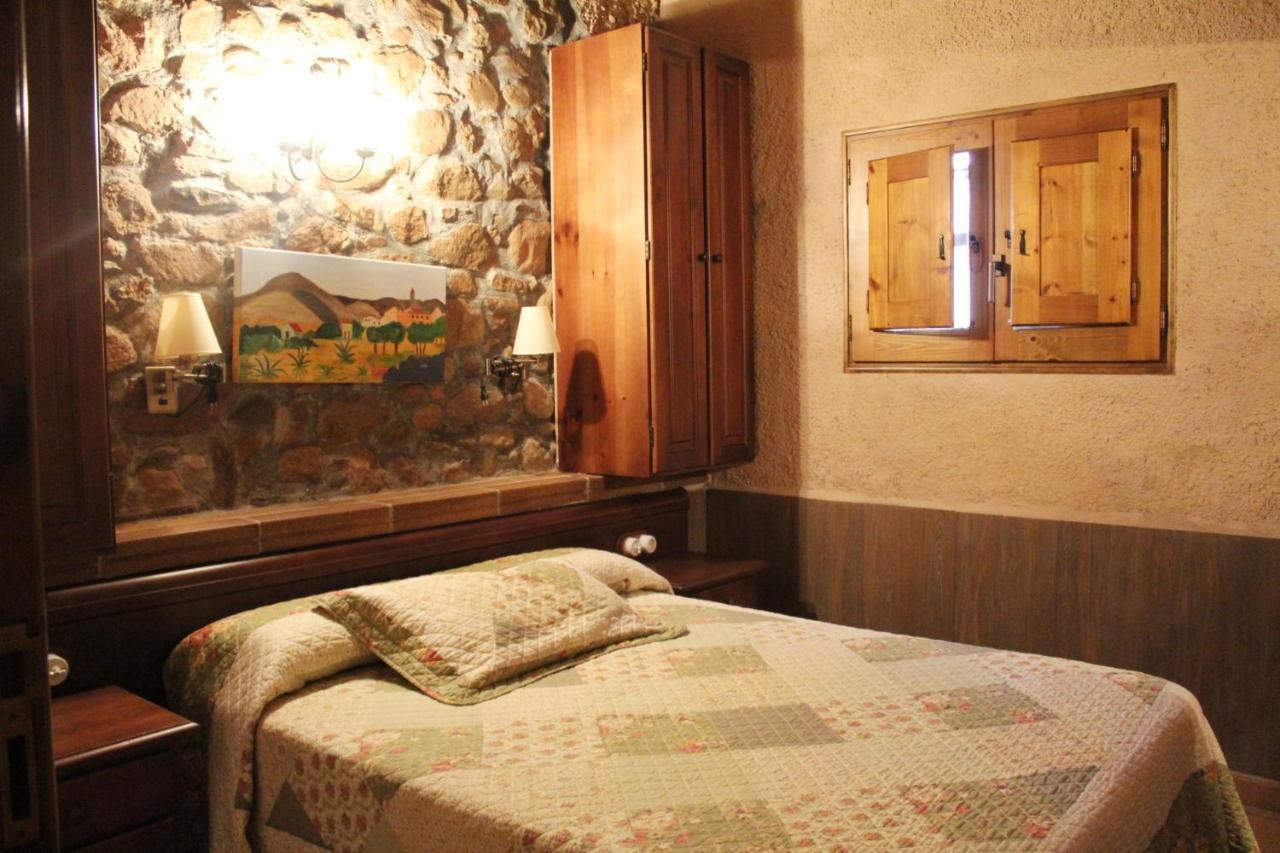 Masia Can Felip B&B Llinars del Vallès Kültér fotó
