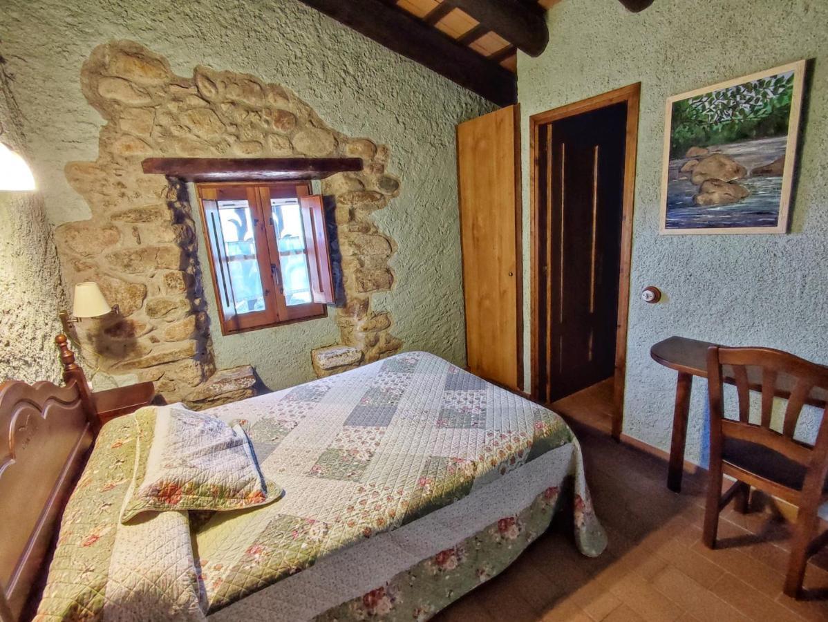 Masia Can Felip B&B Llinars del Vallès Kültér fotó