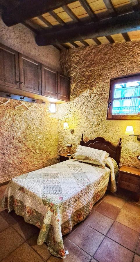 Masia Can Felip B&B Llinars del Vallès Kültér fotó