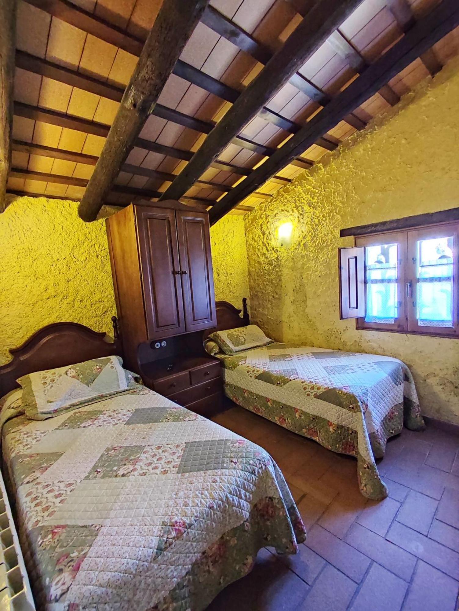 Masia Can Felip B&B Llinars del Vallès Kültér fotó